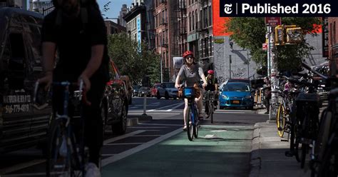 A Nervous Bikers Guide To Cycling In New York City The New York Times
