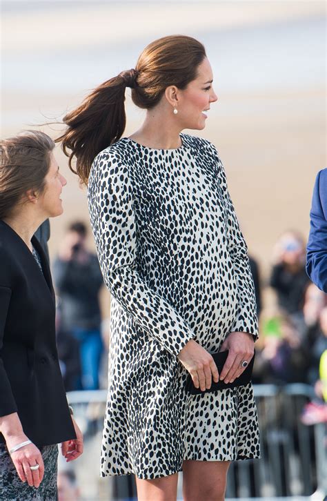 Celebrity Entertainment Kate Middleton Shows Off Her Baby Bump