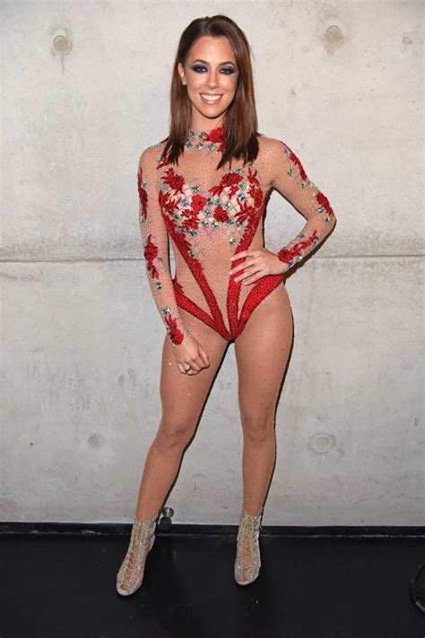 Vanessa marija else ferber (née mandekić, born 2 may 1992), known professionally as vanessa mai, is a german singer. Make-up weglassen: Was macht ungeschminkt mit der Haut ...