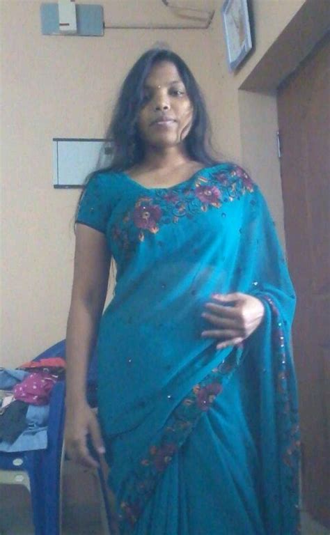 south indian girl remove saree and shows boobs