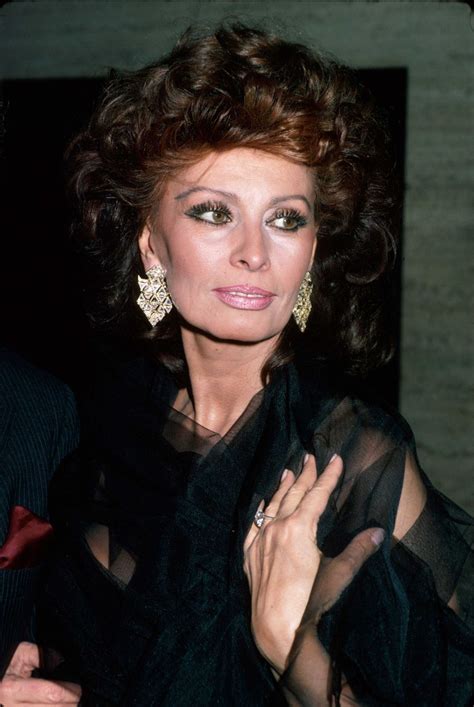 The Inspiring Evolution Of Sophia Loren Sofia Loren Classic Beauty