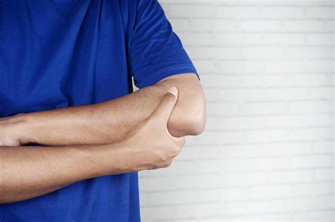 Pain In Left Arm 7 Common Causes And Home Remedies