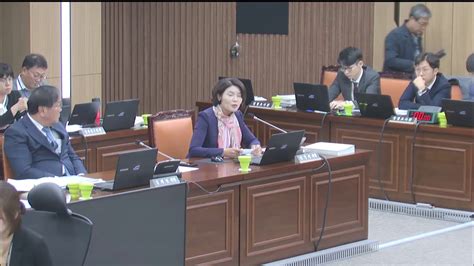 야 한정애 환경부 장관 내정이란 피셜 뜨면 말해줘. 한정애 환경부 장관 대상 '알량한 지식' 지적은 지나쳐(181022 ...