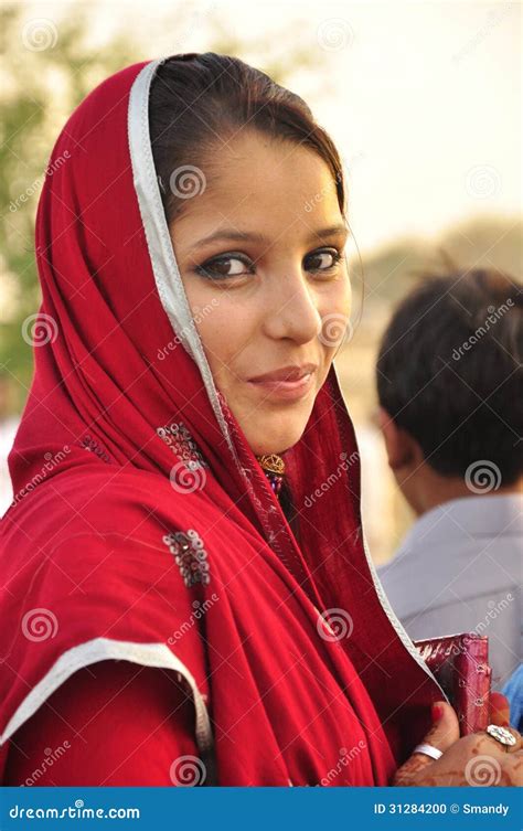 Schönes Pakistanisches Junges Mädchen Redaktionelles Bild Bild 31284200