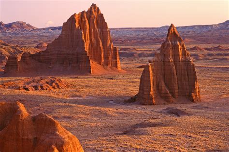 Need to explore the nature in its pristine form? Hiking the Desert in Capitol Reef National Park | Visit ...
