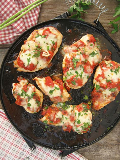 Mozzarella And Tomato Skillet Chicken Julias Cuisine