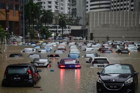 Malaysias Klang Valley Hit By Flash Floods Again After Heavy Downpour