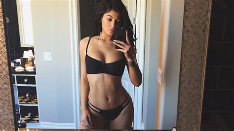 Kylie Jenner Shares Warning Photo Ahead Of 18th Birthday Huffpost