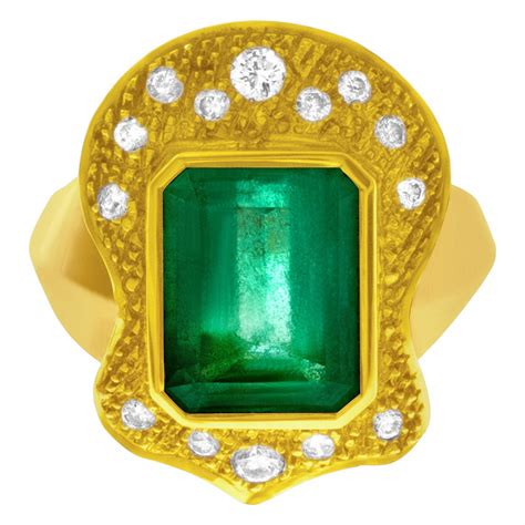 Emerald Ring With Diamond Accents In 18k 400 Carat Emerald Size 8