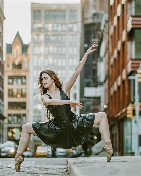Photographer Captures Amazing Ballet Dancers On The Streets Of New York Dance Photography
