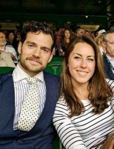 Family (his parents, brothers, girlfriends, dog). Henry Cavill Dating History - FamousFix