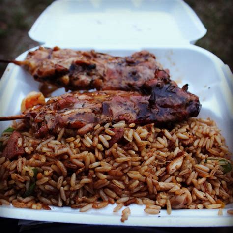 Jerk chicken is a famous jamaican dish often paired with jamaican rice and peas. Jerk chicken & Gullah rice. | Soul food, Southern recipes ...