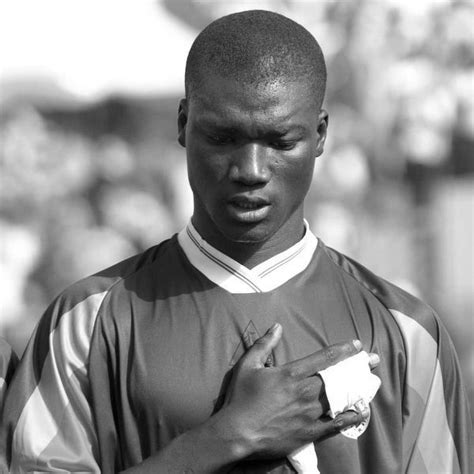 Były Reprezentant Senegalu Papa Bouba Diop Zmarł Po Chorobie W Wieku 42 Lat Grał W Fulham