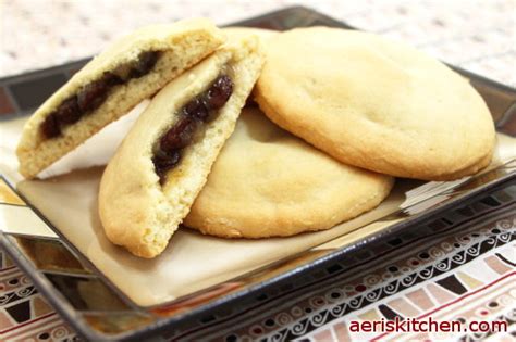 Put in saucepan and add sugar, salt, and water. Raisin Filled Cookies - Aeri's Kitchen