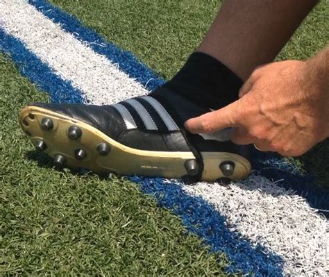 How To Tie Your Kicking Shoes Fgk Online Kicker Training