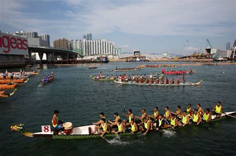 Now, it not only attracts other ethnic groups in malaysia, but also international participants. Hong Kong Dragon Boat Races 2019: 10 Places to Catch the ...