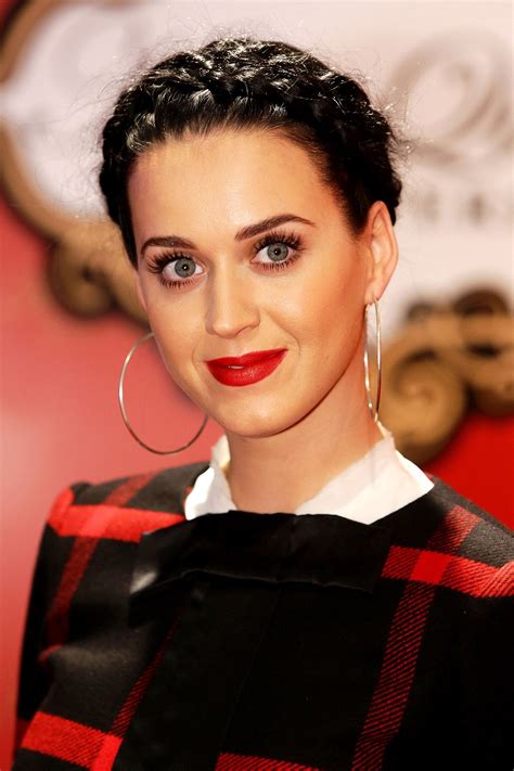 Katy Perry Nose Piercing Instagram Video And Pictures 2014 Glamour Uk