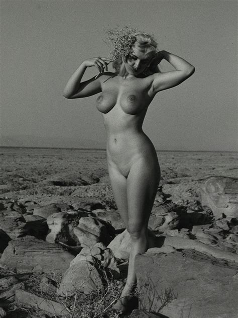 Shoreline Nude By Andre De Dienes 1950s Imgur