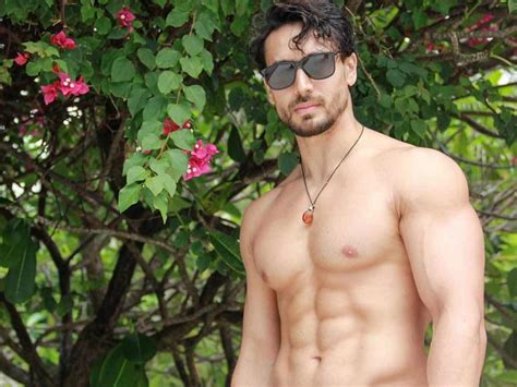 tiger shroff comes up with an acoustic version of casanova
