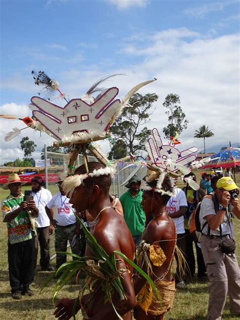 More Entertainment From The Goroka Festival In Papua New Guinea Active Travel Experiences