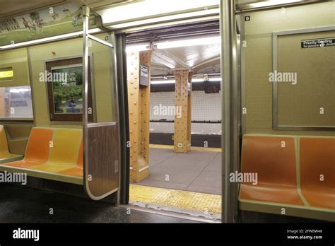 New York City Ny Usa 2092020 Pov Photo Sitting Inside Subway