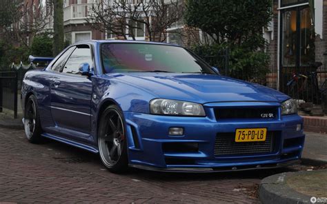 This is strictly a fan page and is not affiliated with any car dealerships Nissan Skyline R34 GT-R - 28 dcembre 2016 - Autogespot