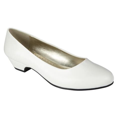 Basic Editions Womens Renee Wide Width Pump White
