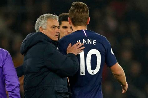 Official account of football manager, jose mourinho. Моуриньо остался без «девятки». Жалуется на мяч и ...