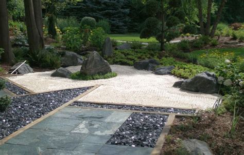 17 Japanese Landscape Designs To Keep You In Zen