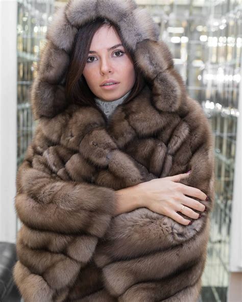 Pin By Elmo Vicavary On Sable And Marten Coats For Women Sable Fur