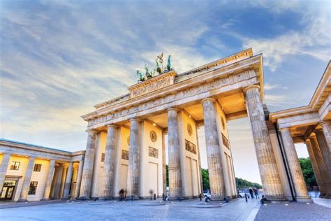 Tyskland är europas folkrikaste land och har spelat en central roll i kontinentens historia. Attraksjoner og aktiviteter i Tyskland | NOVASOL.no