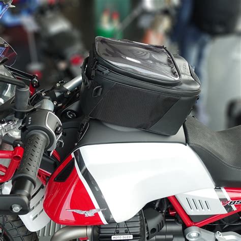 Moto sapiens reviews the 2020 moto guzzi v85tt italian superbike. V85-TT MOTO GUZZI Tankrucksack