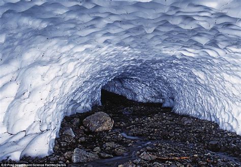 Cuevas De Hielo En Los Glaciares De Alaska Imágenes Taringa
