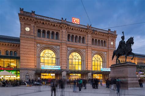 Region hannover) is a sui generis district in lower saxony, germany. Hannover Hauptbahnhof - Wikipedia