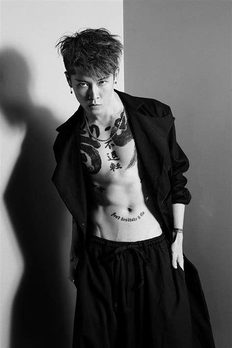 Miyavi's first tattoo, meant to remind himself to face himself face on, to show his resolve to not stop playing music, and to not let himself be beating by anyone, even his weaker self.* Miyavi | Miyavi, Visual kei, Miyavi tattoo