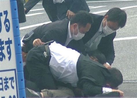 「後方警戒十分でなかったのでは」 安倍元首相銃撃防げなかった警備体制 警察庁「十分だったか確認中」 ：東京新聞 tokyo web