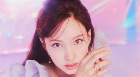 twice nayeon first concept photo para el mini álbum debut en solitario im nayeon jyp