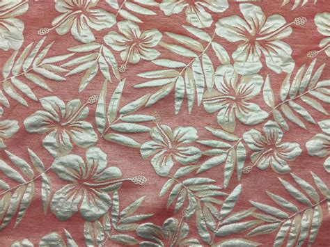 Cut out 8 circles of fabric, about 2 inches (5 cm) in diameter. Fine Fabrics | Promenade Fine Fabrics