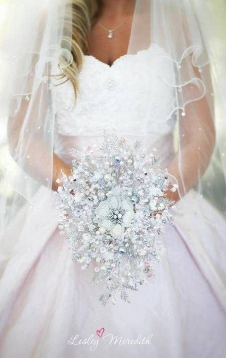 Crystal Weddingboquet Great Weddingdress For A Winter