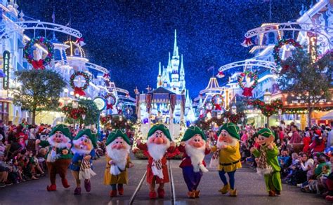Mickey’s Very Merry Christmas Party 101 First Timer Tips Disney Deciphered