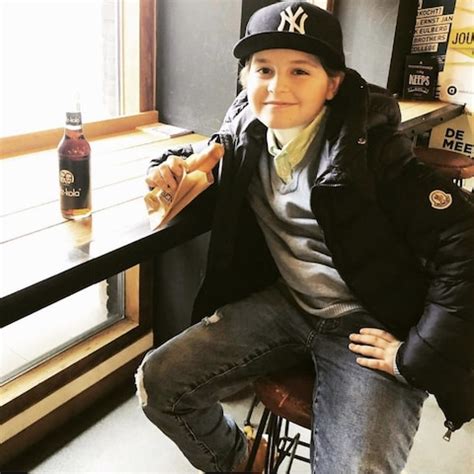 Der elfjährige laurent simons hat sein physikstudium an der belgischen universität antwerpen erfolgreich »mit höchster auszeichnung«, wie sein vater alexander simons in amsterdam mitteilte. Child genius 'could follow mentor to Oxford' after ...