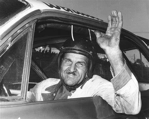 To my surprise this place every year, the hof transforms its front lawn into an ice skating rink, providing visitors a chance to get into the. Wendell Scott rises above racist roar to become NASCAR ...