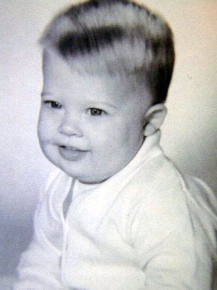 Brad Pitt Celebrity Baby Pictures Celebrity Babies Baby Photos Young