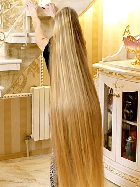 Video Rapunzels Blonde Hair Dance Realrapunzels