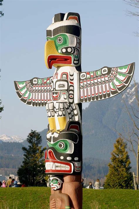Totem Pole At Stanley Park Vancouver Canada Totem Pole Totem Pole