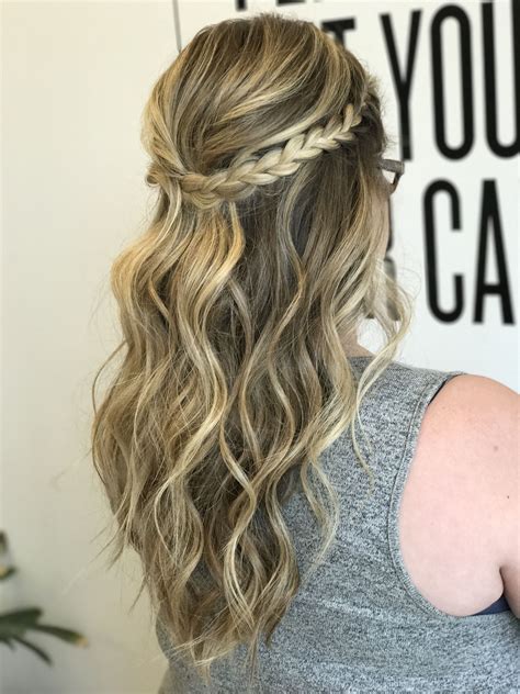 79 Stylish And Chic How To Do Half Up Half Down For Wedding For