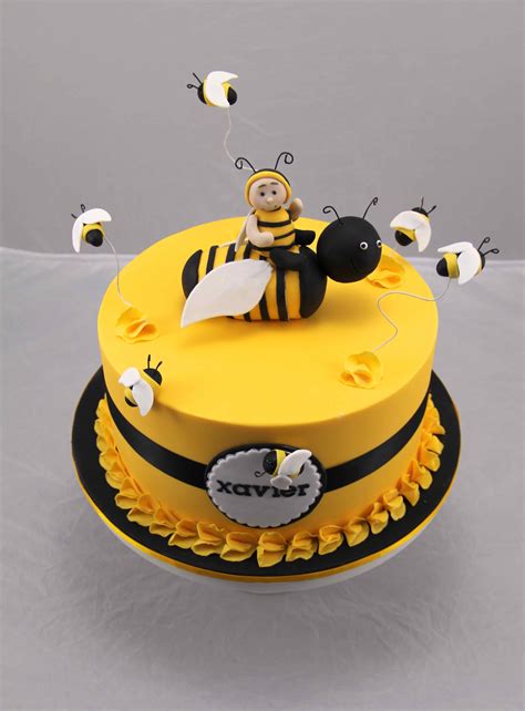 Bee Day Cake Cakecentral Com