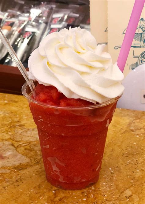 Once the ingredients are properly blended, add any flavorings, like chocolate, chopped pistachios, or fruit. The Ultimate Guide to Finding the Best Gelato in Italy