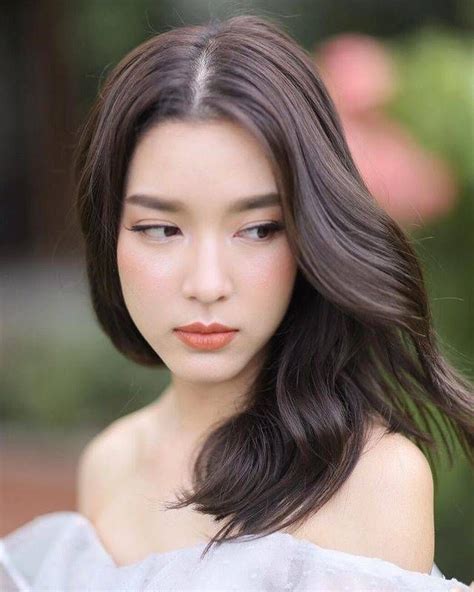 Asian Beauty Singer