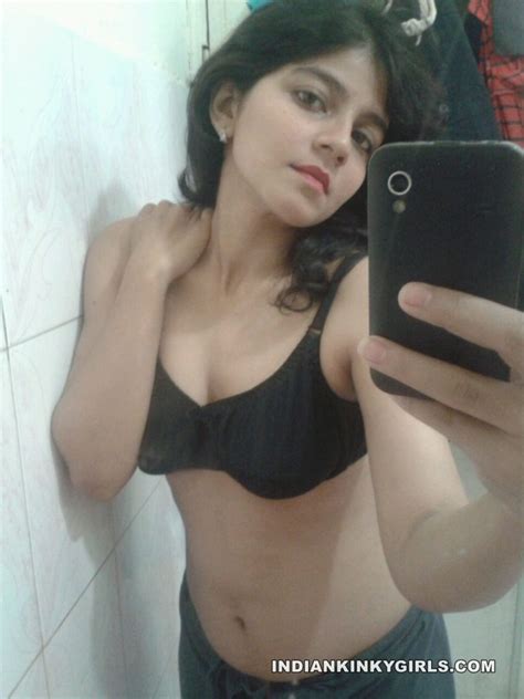 Fan Submission Pretty Teen Ex Gf Priya Sexy Selfies